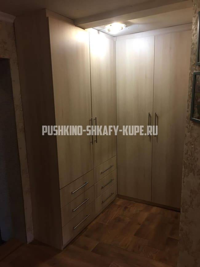 Шкафы угловые Пушкино